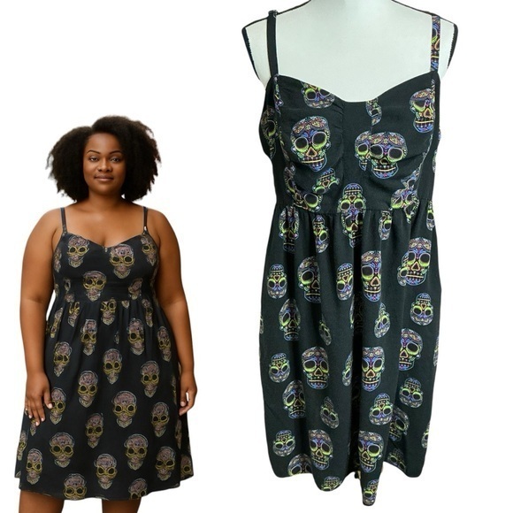 torrid Dresses & Skirts - Torrid Black Skull Print Midi Dress Bowfront Challis Sundress Side Pockets Sz 2X